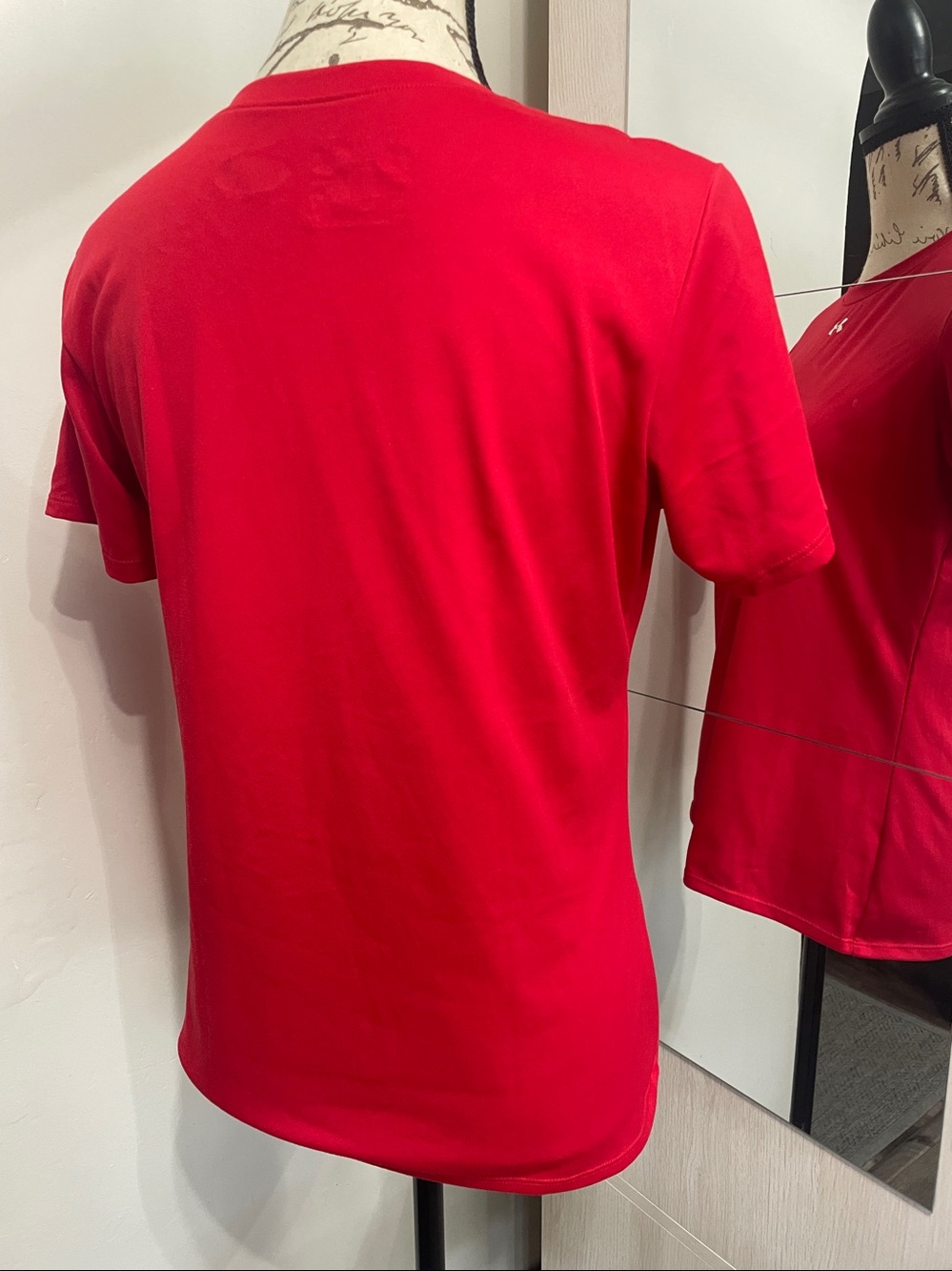 Under Armour Women's Vibrant Red Short Sleeve Tee - Picture 3 of 9